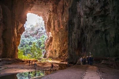 Imagem do interior das cavernas do peruaçu que fica proxímo ao hotel brilhante em itacarambi minas gerais.