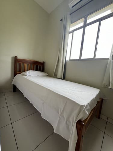 Imagem do quarto do hotel brilhante 2 em itacarambi minas gerais.
