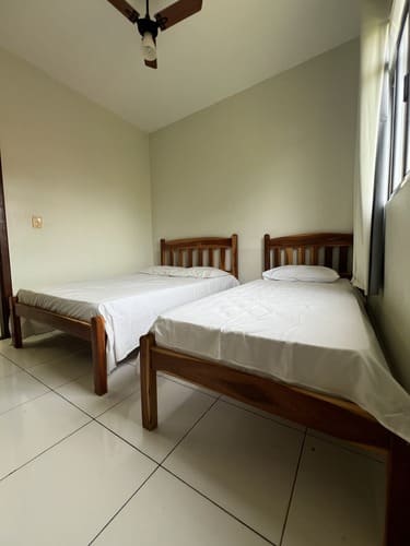 Imagem do quarto do hotel 2 brilhante em itacarambi minas gerais.